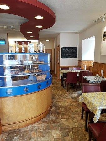 Cafe At No.65