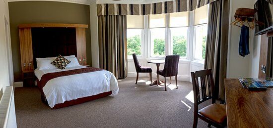 Strathearn Hotel
